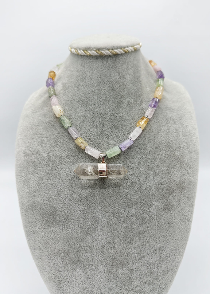 collar punta cuarzo 2