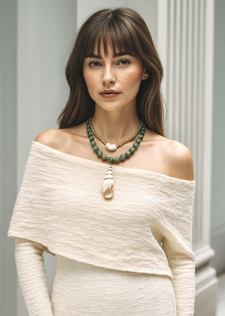 Collar mineral con concha