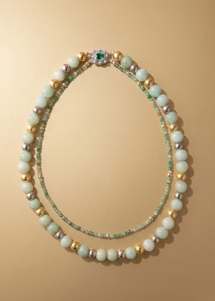 Ágatas verdes naturales seleccionadas individualmente en el collar doble Lysea | PRADIKA